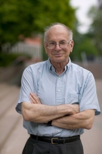 Nobel laureate challenges psychologists to clean up their act Social-priming research needs “daisy chain” of replication. Nobel laureate challenges psychologists to clean up their act Social-priming research needs “daisy chain” of replication.
