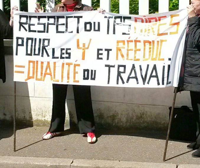 Pétition à signer en soutien des salariés du CIDE, psychologues en grève depuis le 5 mai Pétition à signer en soutien des salariés du CIDE, psychologues en grève depuis le 5 mai